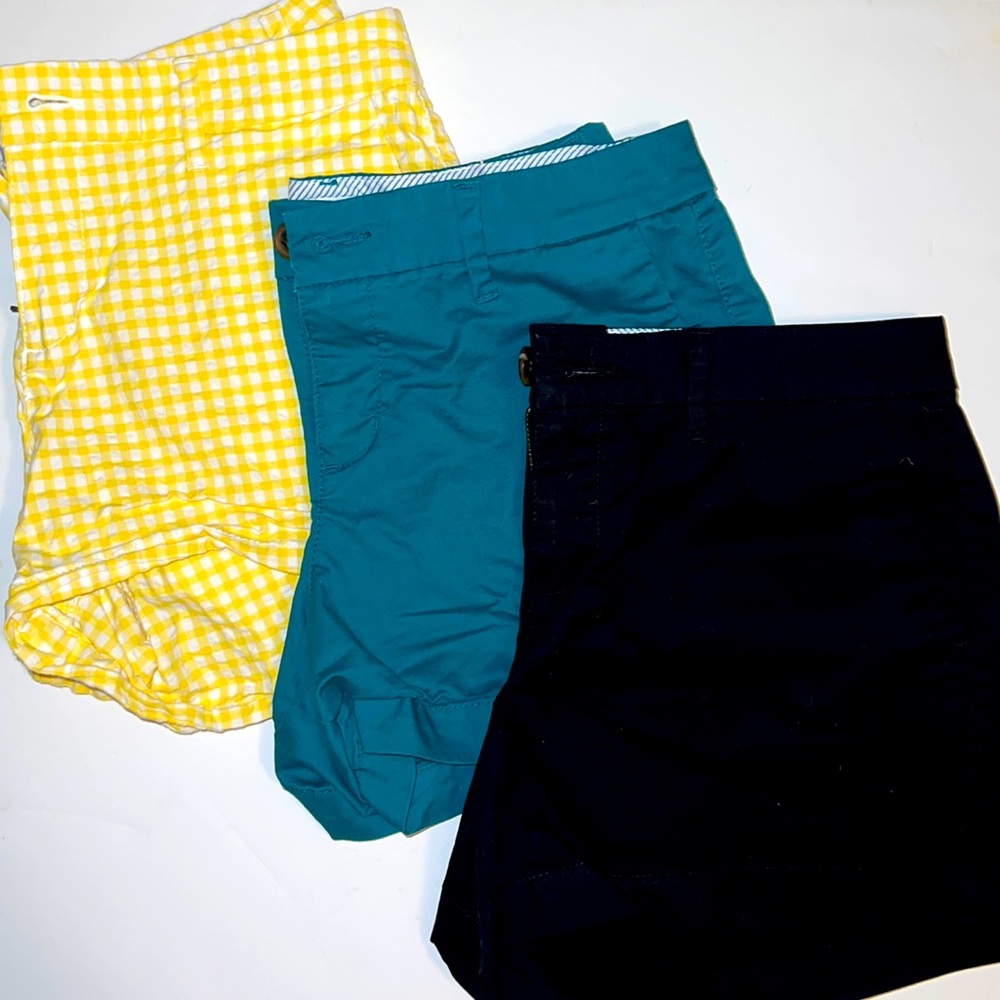 Lot of 3, size 0 Old Navy shorts.